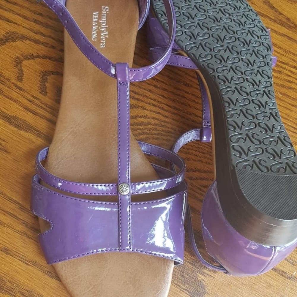 Dress shoes.